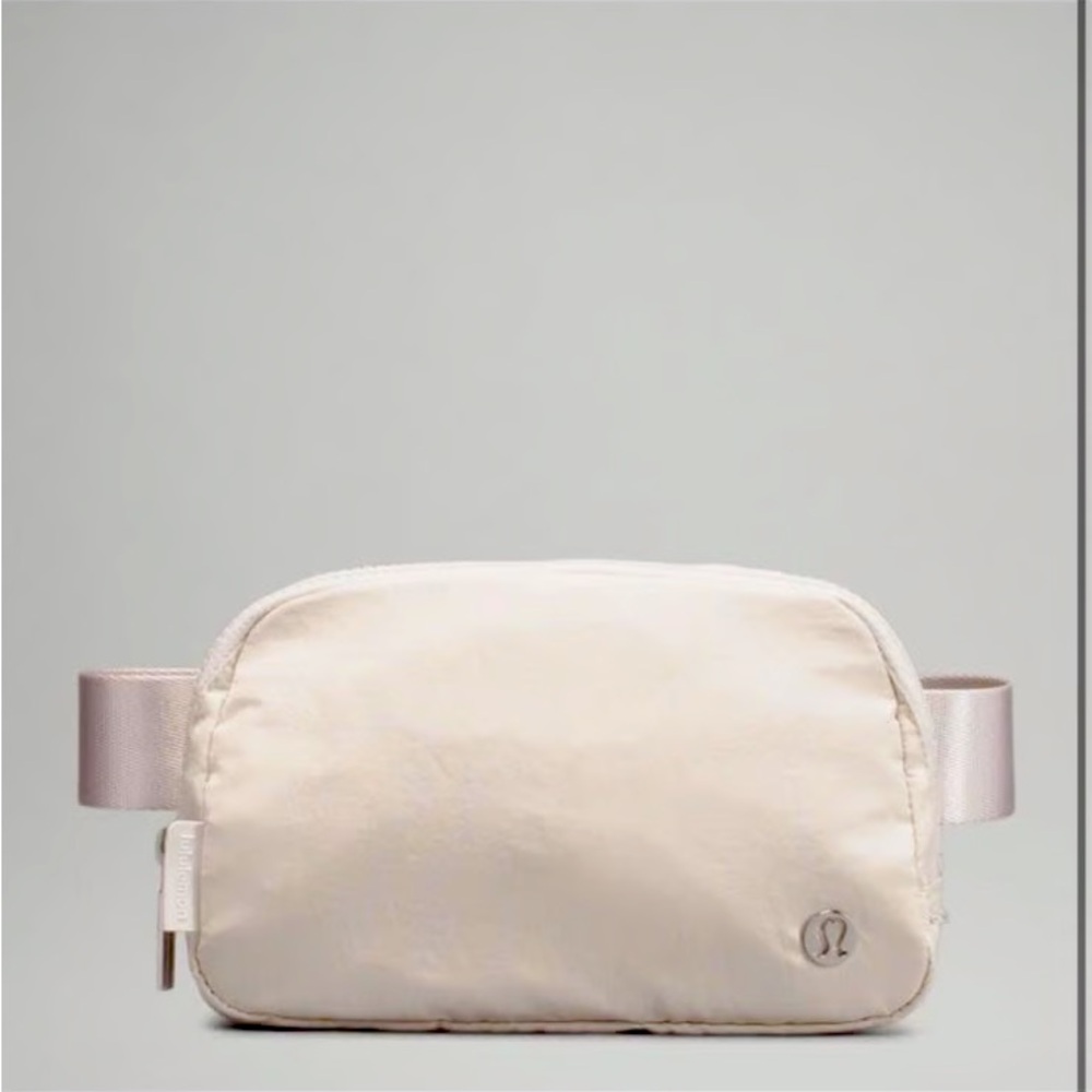 Lululemon Belt Bag - Opal white